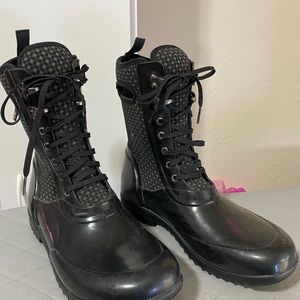 Boggs women's rain boots, worn once, size 10